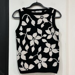 Vintage Jones New York Sport Women’s Floral Knit Sleeveless Sweater Vest Small